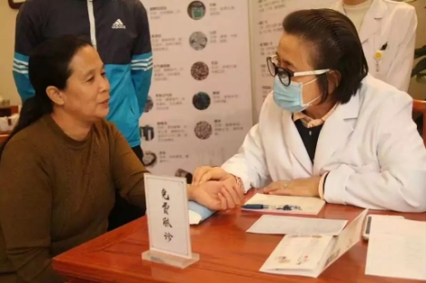 “您保障社区安全，我保障您健康”――北京德尔康尼骨科医院为志愿者提供免费体检服务