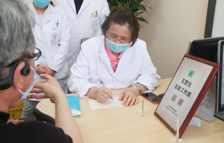 中医智慧护航冬养：全国名老中医药专家王莒生谈冬季养生与时代情绪调适