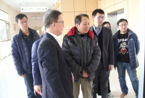 国家卫健委基层司家庭医生处处长鄂启顺赴德尔康尼调研