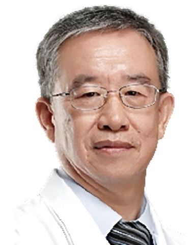 闫明
